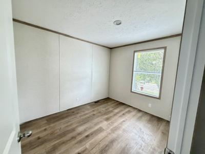 Photo 5 of 10 of home located at 2327 N. Timberview Dr. Newport, MI 48166