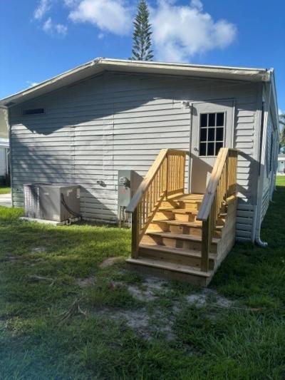 Photo 4 of 33 of home located at 15 Merida Port St Lucie, FL 34952