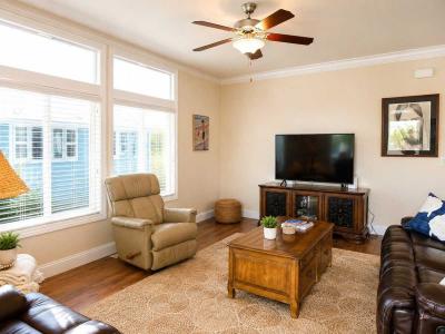 Photo 4 of 17 of home located at 237 Albatross Fountain Valley, CA 92708