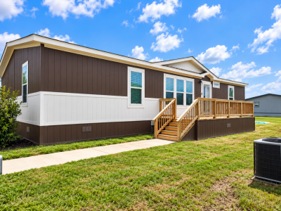 Mobile Home at 10674 Rustling Dr, Lot 70 Conroe, TX 77303