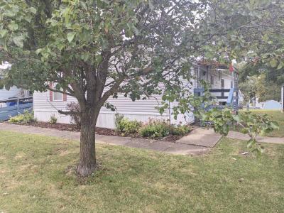 Photo 2 of 16 of home located at 9 Painted Pony Dr O Fallon, MO 63366