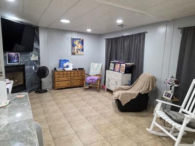 Photo 5 of 18 of home located at 19401 N 7th St Phoenix, AZ 85024