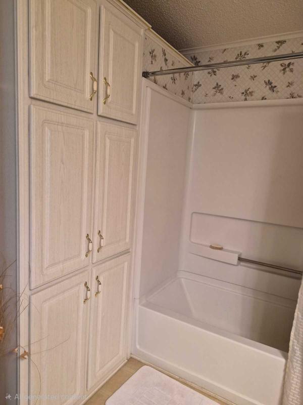 2000 Jacobsen Manufactured Home