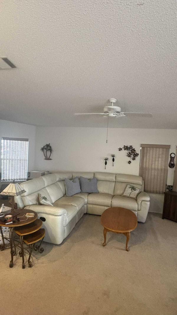 2000 Jacobsen Manufactured Home