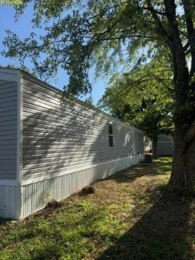 Photo 2 of 11 of home located at 4683 State Route 43 Joplin, MO 64804