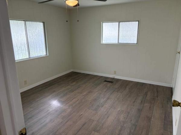 1979 TWIN Manufactured Home