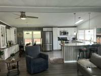 1985 Schultz HS Manufactured Home