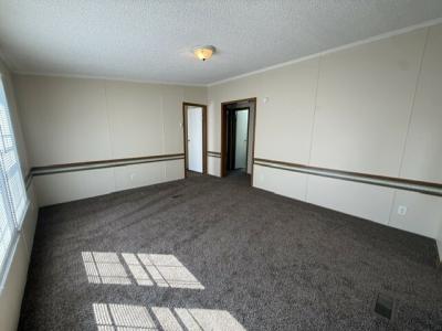 Photo 3 of 10 of home located at 303 Oak Lane Flint, MI 48506