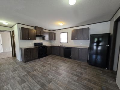 Photo 3 of 8 of home located at 544 Sorrel Drive Flint, MI 48506