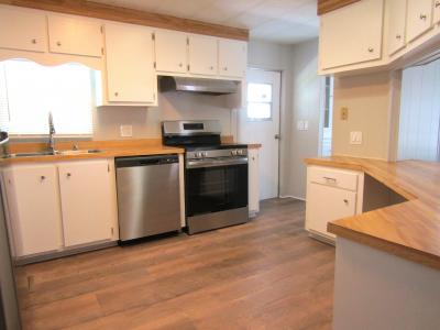 Photo 4 of 32 of home located at 14 Kocama Court Lot 0847 Fort Myers, FL 33908