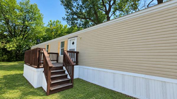 Photo 1 of 2 of home located at 1601 E Fm 1417 #162 Sherman, TX 75090