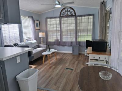 Photo 4 of 12 of home located at 9267 Us Highway 98 Dade City, FL 33525