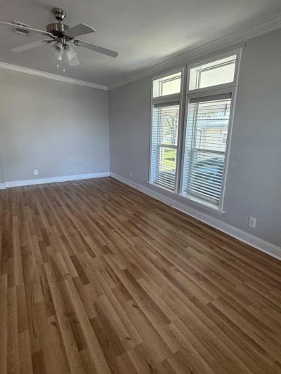 Photo 2 of 8 of home located at 14521 Fall Rd Tampa, FL 33613