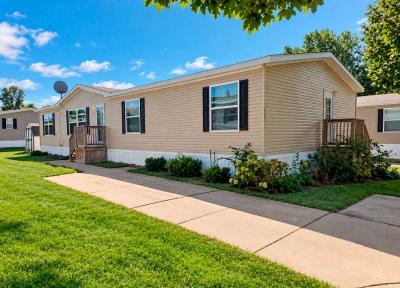 Mobile Home at 1165 Briar Patch Ln Lot 54 Burton, MI 48529