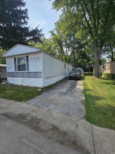 Photo 3 of 11 of home located at 340 S. Reynolds Rd., #31 Toledo, OH 43615