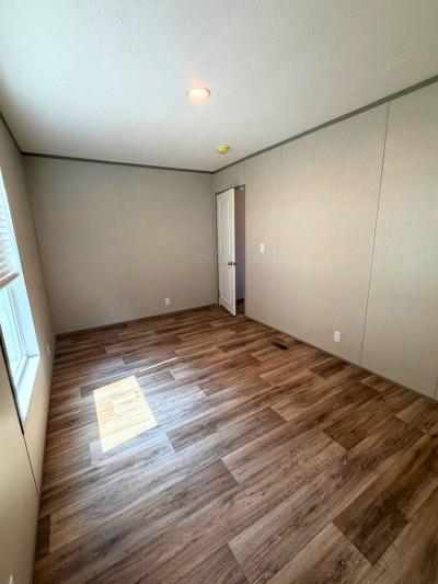 Photo 4 of 5 of home located at 210 Red Gate Crossing Maynardville, TN 37807