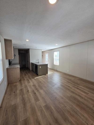 Photo 4 of 17 of home located at 8811 NE 107th St. #104 Kansas City, MO 64157