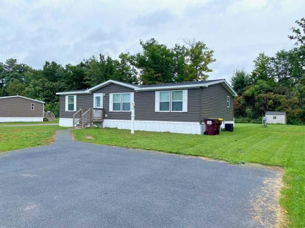 2021 Commodore Mobile Home For Sale