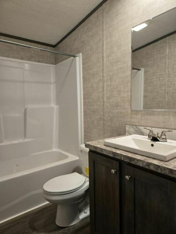 2021 Commodore Homes Mobile Home For Rent