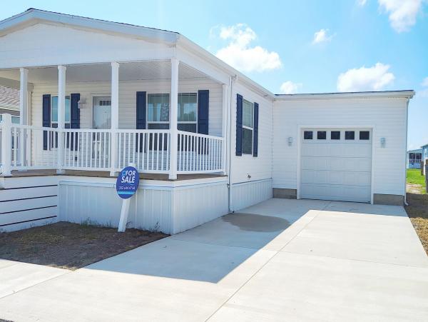 2025 Champion Home Builders, Inc. mobile Home