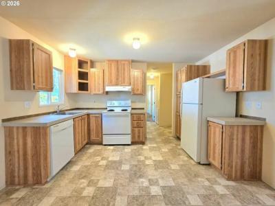 Photo 2 of 7 of home located at 1475 Green Acres Rd #82 Eugene, OR 97408