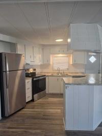 1975 SOUT Manufactured Home