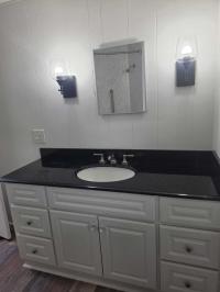 1975 SOUT Manufactured Home