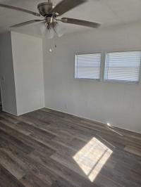 1975 SOUT Manufactured Home