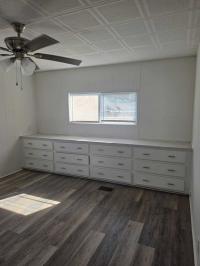 1975 SOUT Manufactured Home