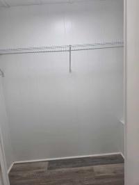 1975 SOUT Manufactured Home