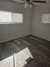 1975 SOUT Manufactured Home