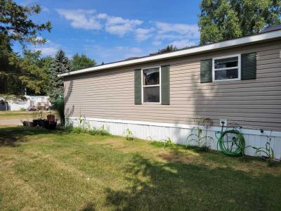 Photo 2 of 16 of home located at 321 Chestnut Ln, #223 White Lake, MI 48383
