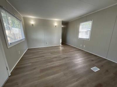 Photo 3 of 7 of home located at 1237 N Us 27 #41 Portland, IN 47371