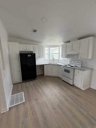 Photo 5 of 19 of home located at 701 Aqui Esta Dr #131 Punta Gorda, FL 33950