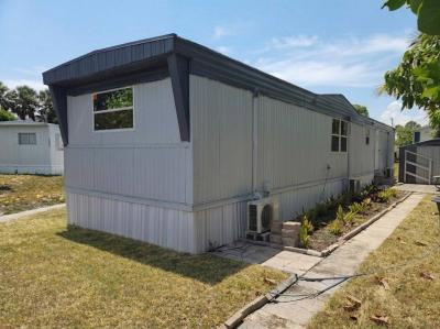 Photo 2 of 14 of home located at 2407 NW 20th Ave. Lot 437 Boynton Beach, FL 33436