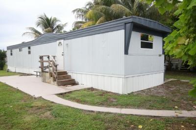 Photo 3 of 14 of home located at 2407 NW 20th Ave. Lot 437 Boynton Beach, FL 33436