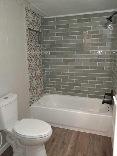 Photo 4 of 8 of home located at 13582 Hwy 40, #194 Silver Springs, FL 34488