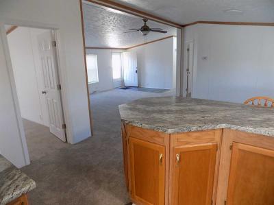 Photo 4 of 44 of home located at 23456 Valley Dr Brownstown, MI 48134