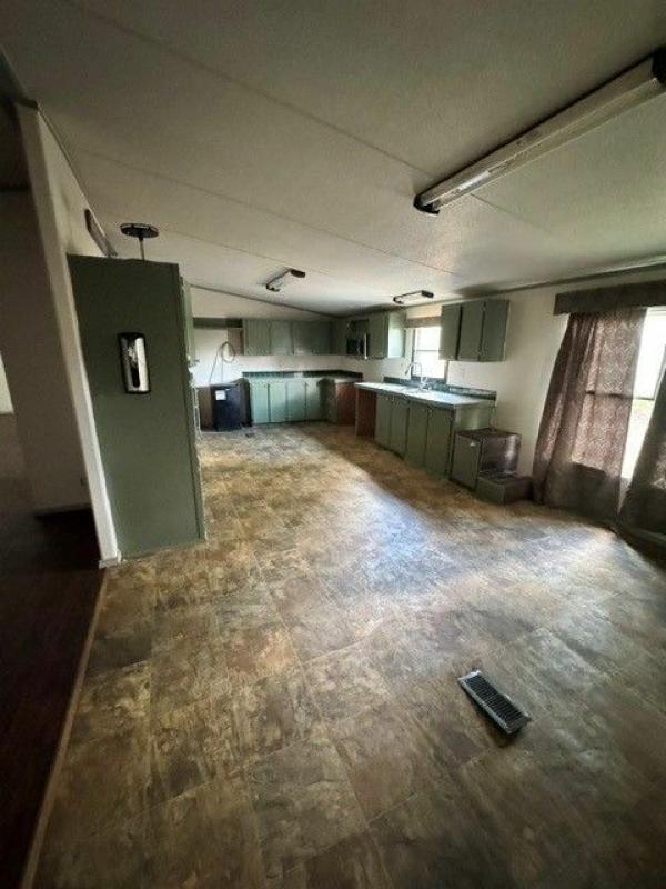 2001 REDMAN Mobile Home For Sale