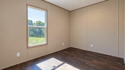 Photo 5 of 20 of home located at 660 Legrande Ln Hudson, KY 40145