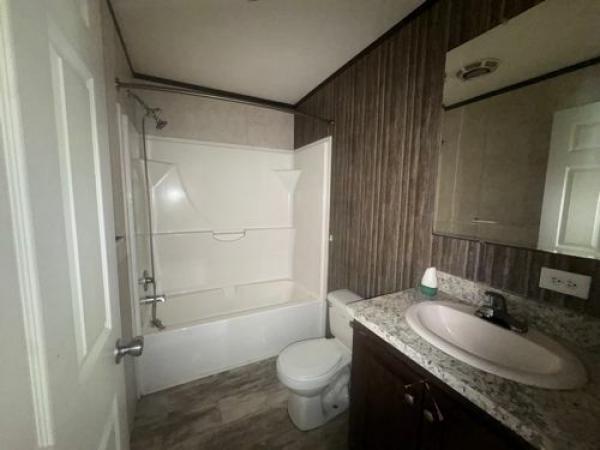 2018 DD1670RHP Manufactured Home