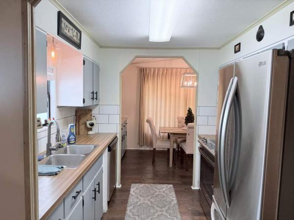 1984 TWIN Manufactured Home