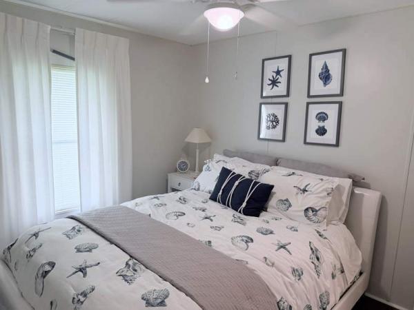 1984 TWIN Manufactured Home