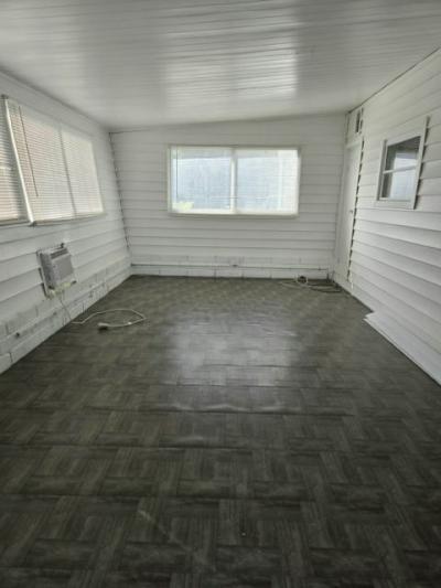 Photo 4 of 8 of home located at 93065 6th Street Pinellas Park, FL 33782