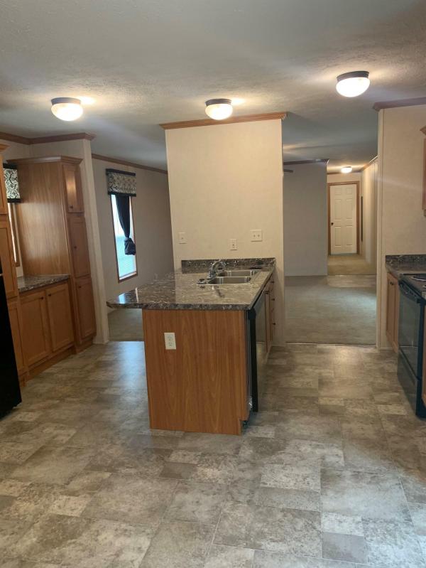 2017 ARLINGTON E472  Home
