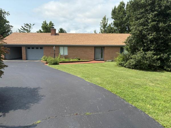 Photo 1 of 2 of home located at 92A Spurlin Trailer Ct. Richmond, KY 40475