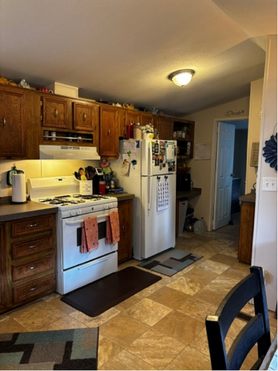 Photo 3 of 10 of home located at 43284 Bordeaux  Ave, #677 Sterling Heights, MI 48314