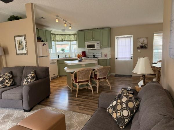 2000 MERI Mobile Home For Sale