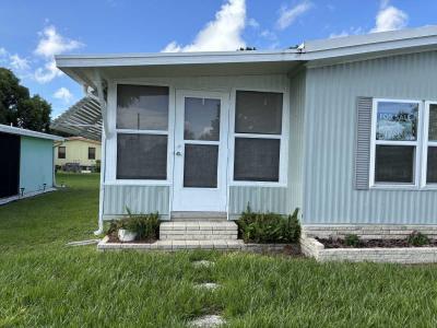 Photo 4 of 40 of home located at 1494 Cactus Drive Lakeland, FL 33803
