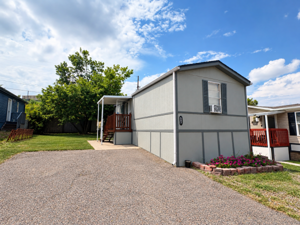 Photo 1 of 2 of home located at 9400 Elm Ct. #507 Federal Heights, CO 80260